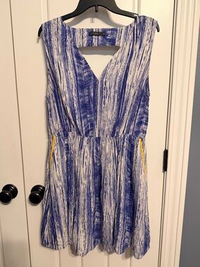 THML Blue and White V-Neck Sleeveless Mini Dress with Yellow Trim